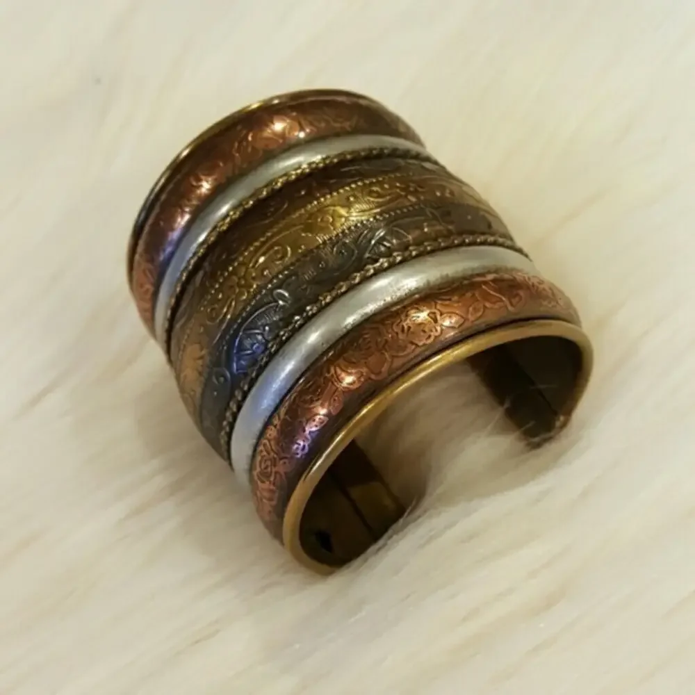 PRETTY BRASS MIXED METAL‎ CUFF